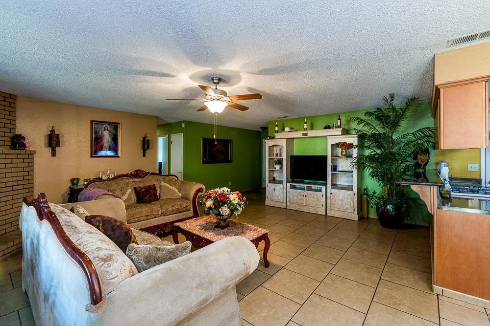 1186 East Santa Rosa Street Reedley, CA 93654 - Photo 4 of 31 Gallery Image 4