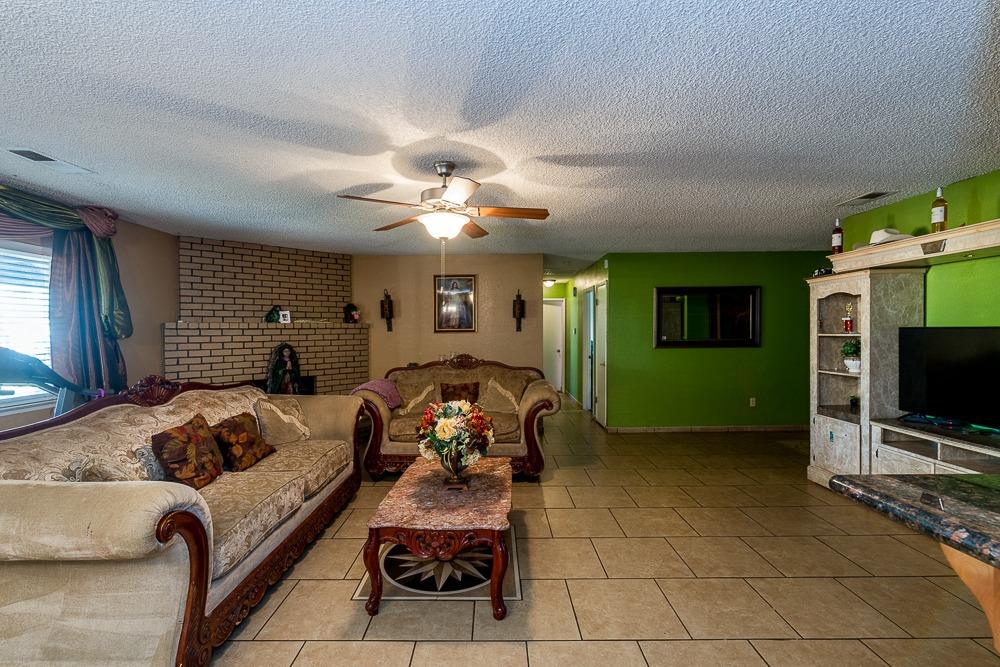 1186 East Santa Rosa Street Reedley, CA 93654 - Photo 8 of 31 Gallery Image 8