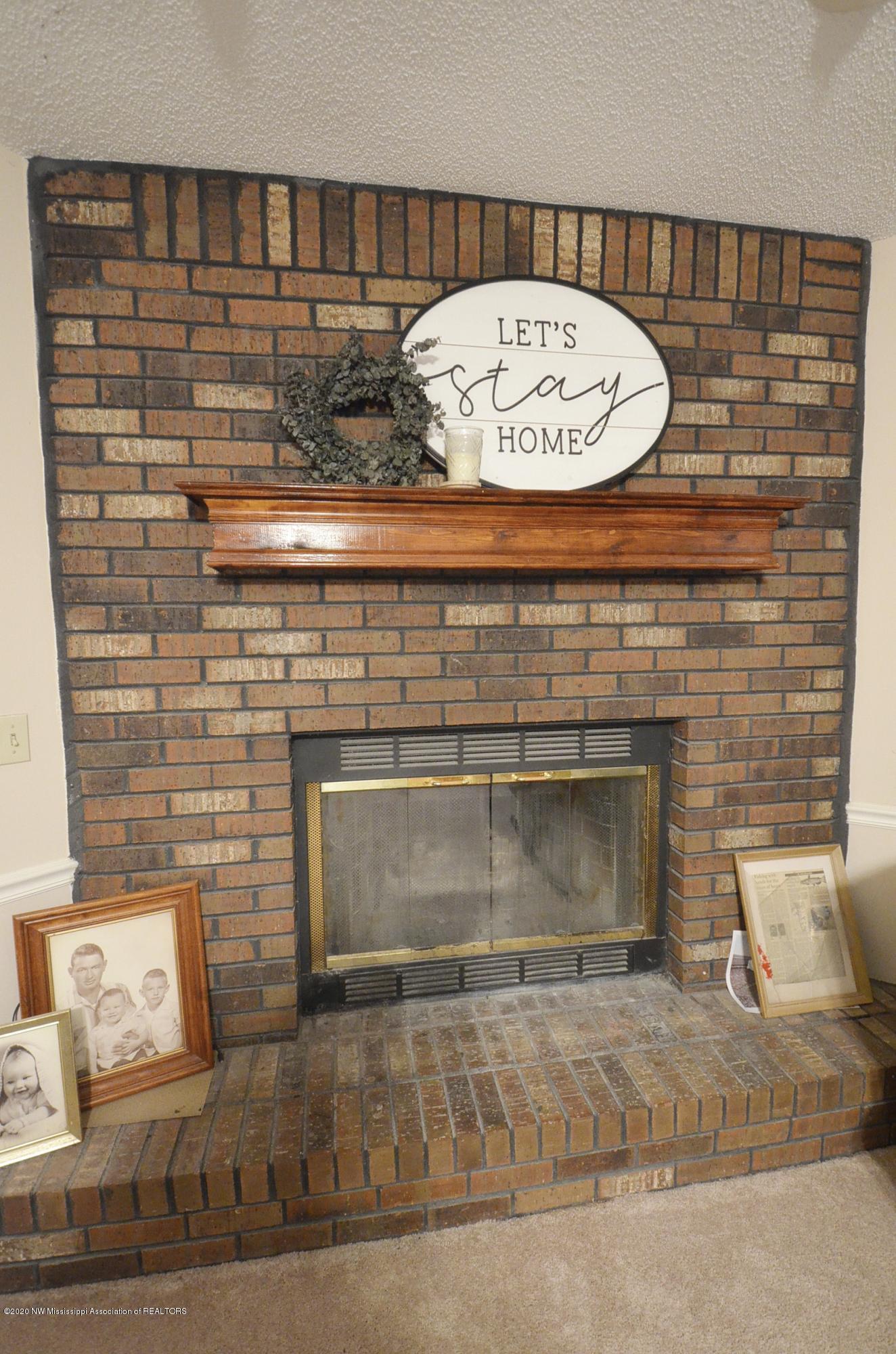 725 Walker Road Coldwater, MS 38618 - Photo 20 of 36 Fireplace master