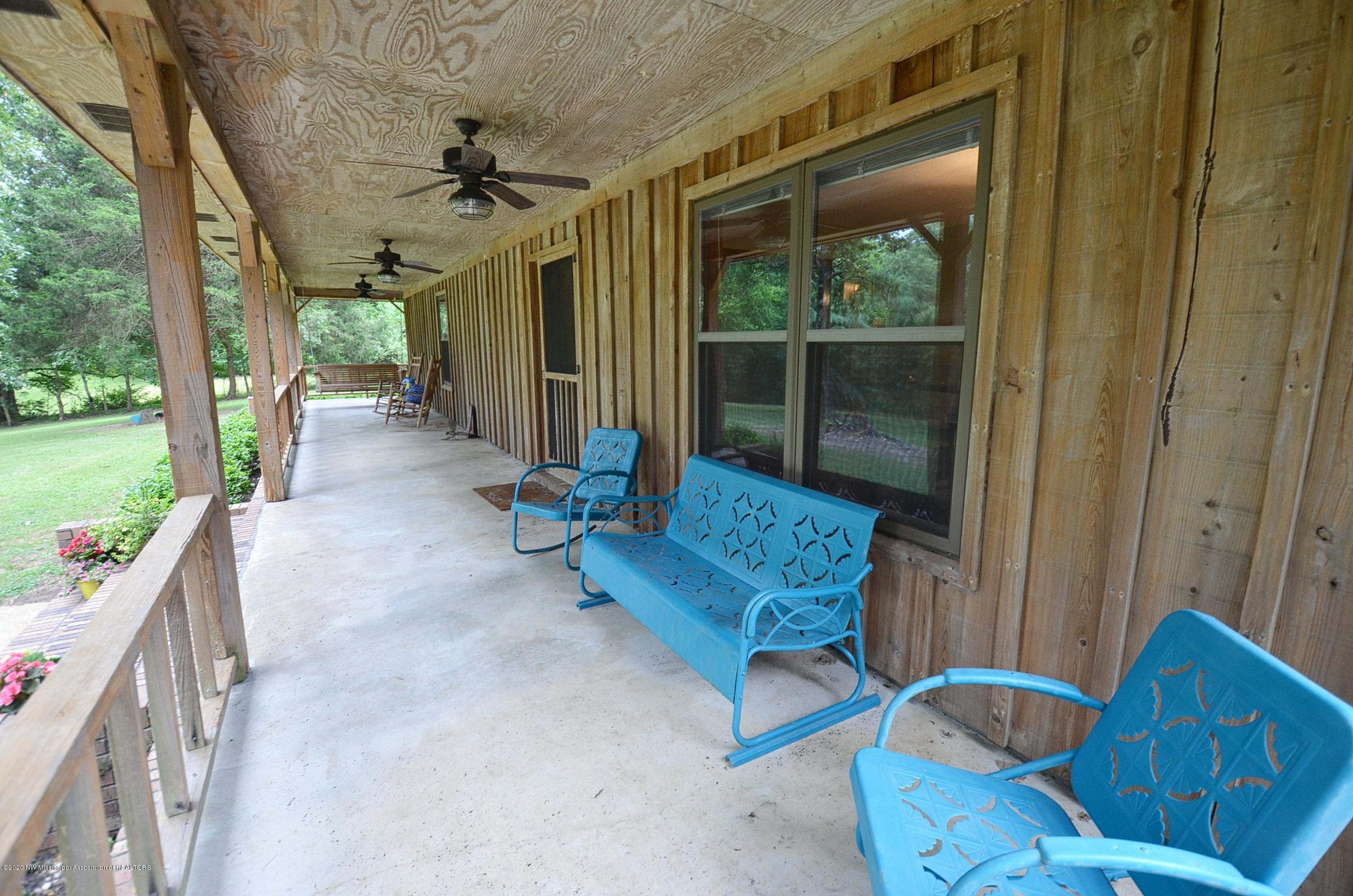 725 Walker Road Coldwater, MS 38618 - Photo 3 of 36 Covered front porch