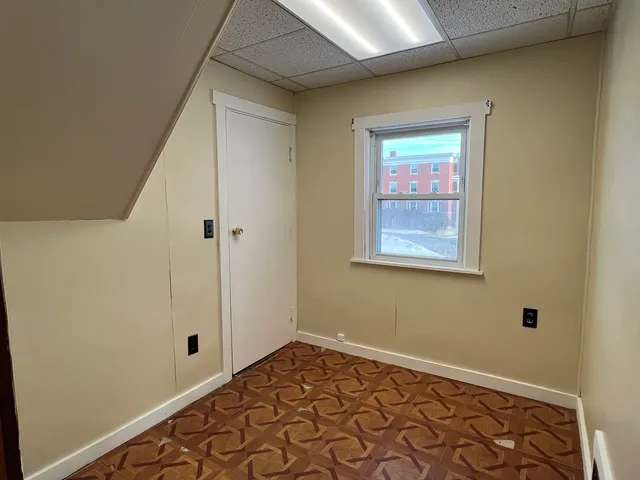 $1,800 | 804 Beech Street, Manchester, NH 03104