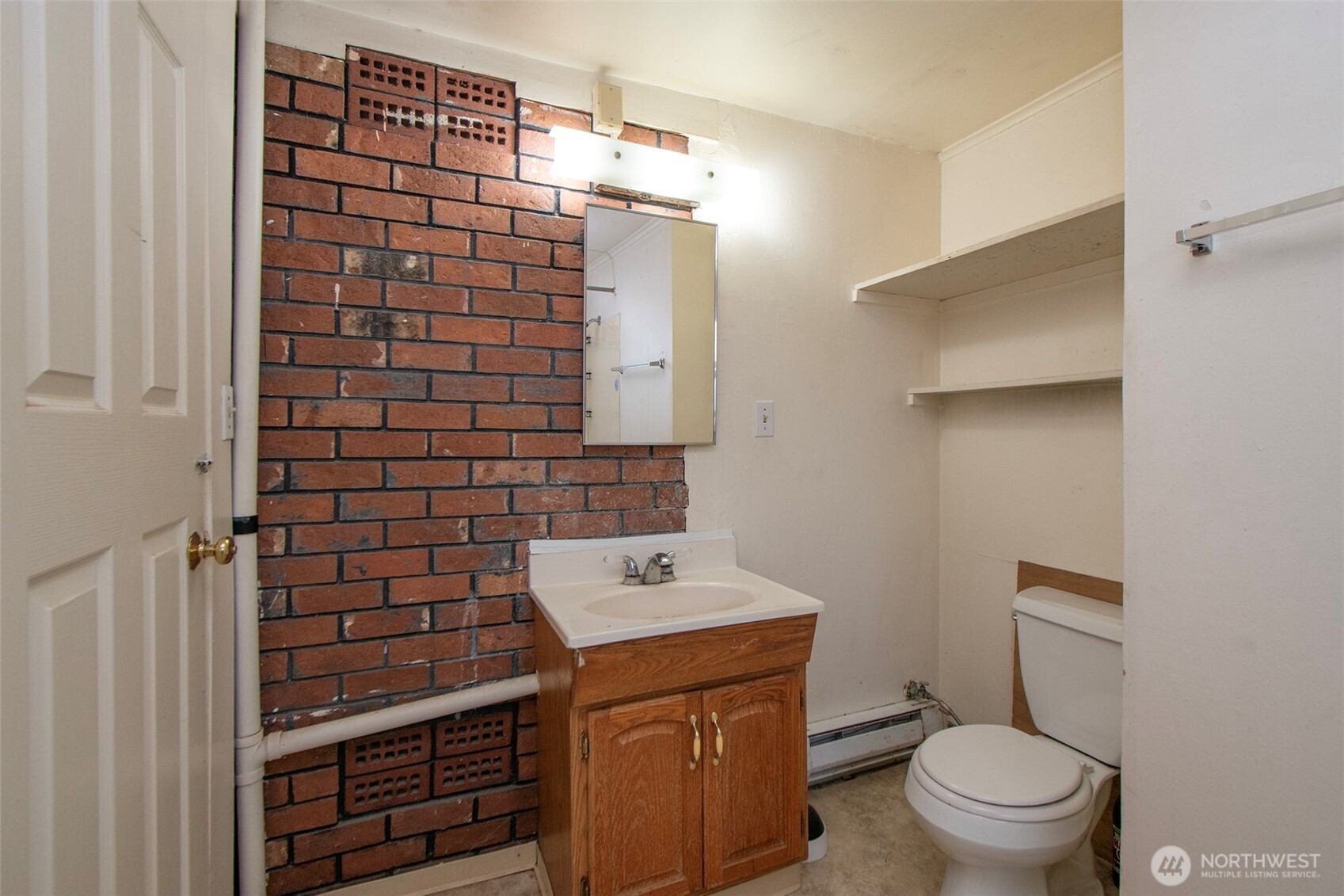 190 Pierson Road Sequim, WA 98382 - Photo 18 of 40 a bathroom with a sink a toilet and shower