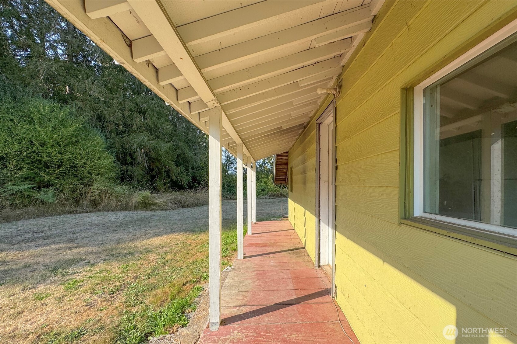 190 Pierson Road Sequim, WA 98382 - Photo 27 of 40 a view of a balcony