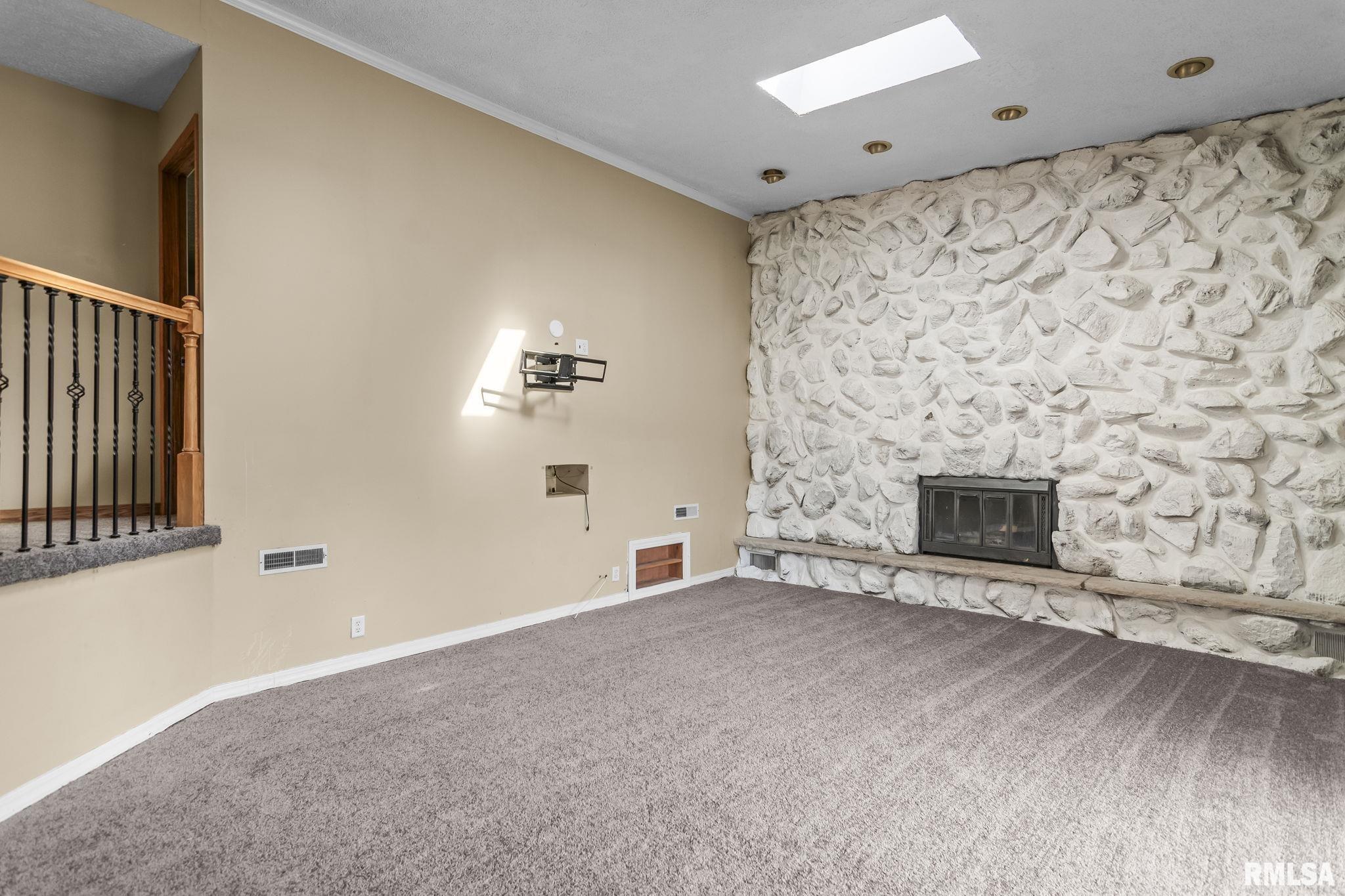 3360 Carman Avenue Springfield, IL 62703 - Photo 7 of 45