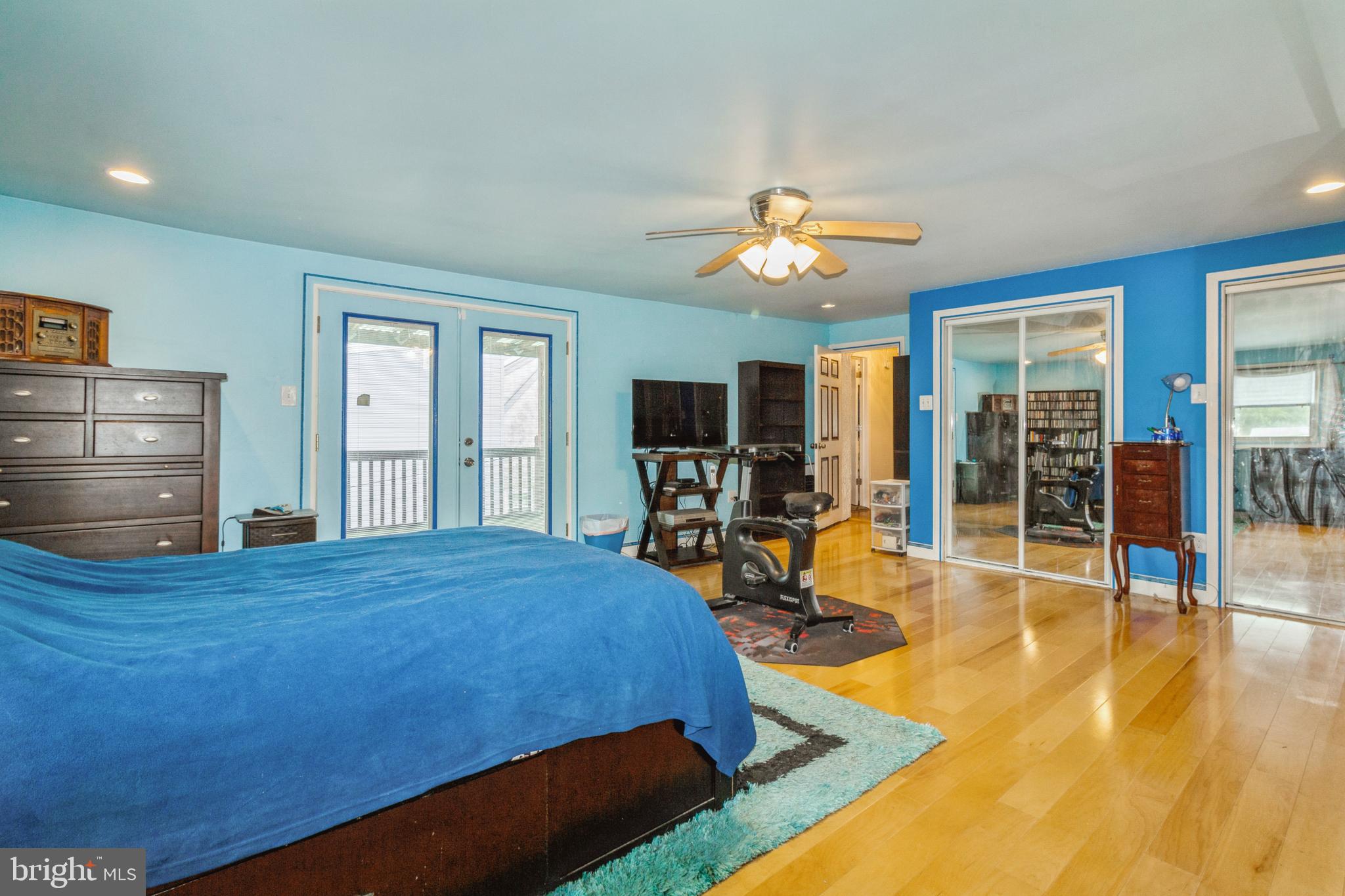 874 Springhill Road Secane, PA 19018 - Photo 15 of 25