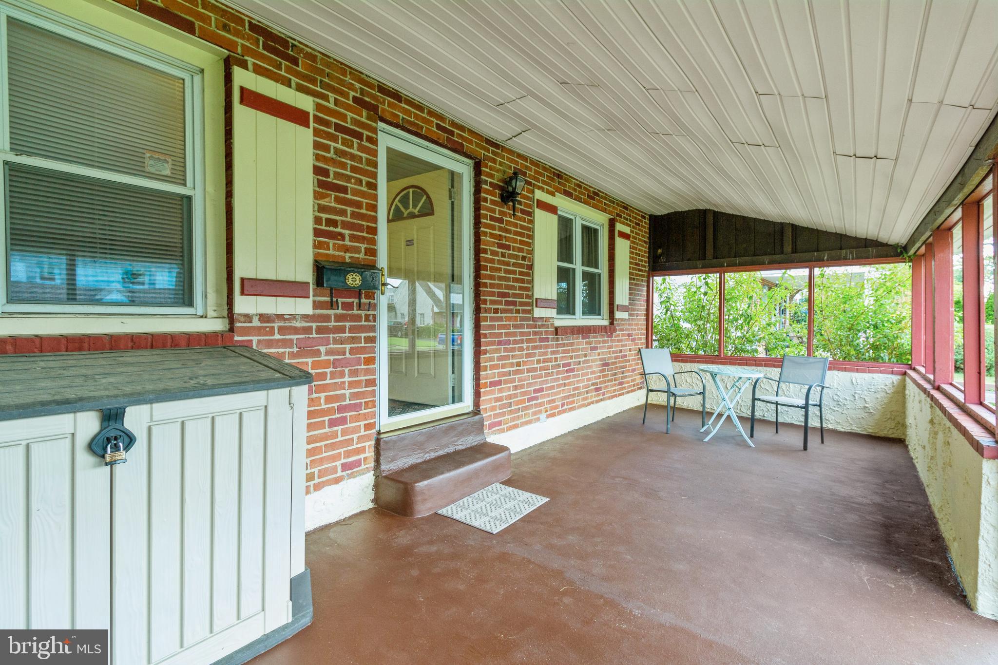 874 Springhill Road Secane, PA 19018 - Photo 3 of 25