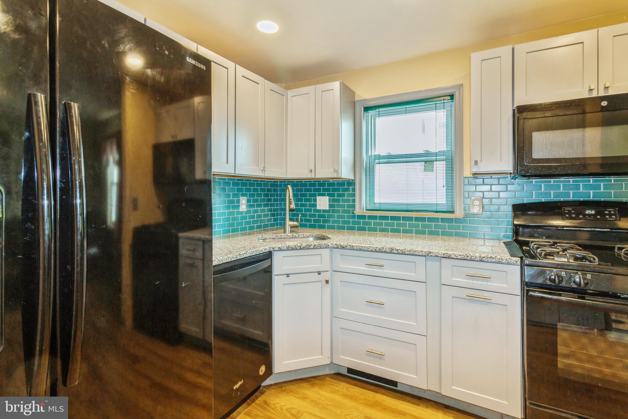 874 Springhill Road Secane, PA 19018 - Photo 7 of 25