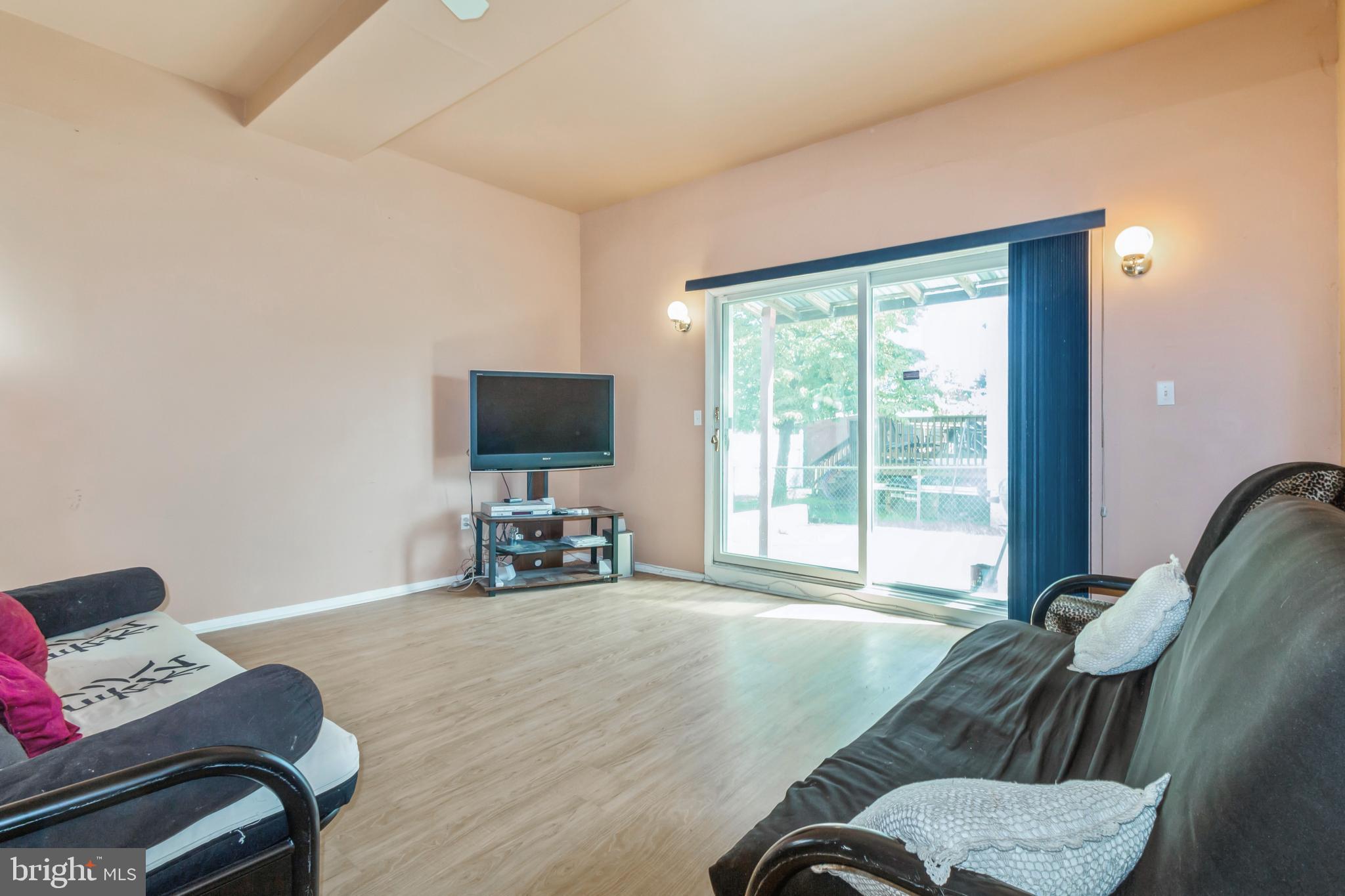 874 Springhill Road Secane, PA 19018 - Photo 9 of 25