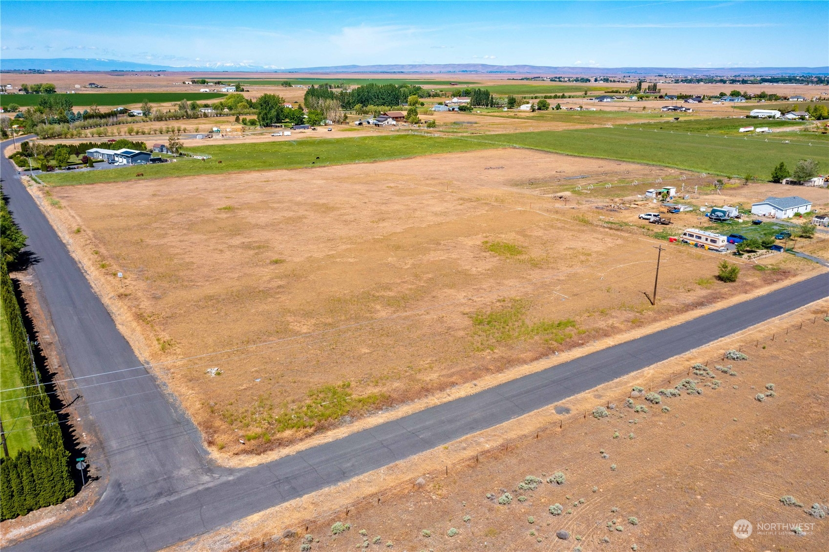 4656 Rd F Northeast Moses Lake, WA 98837 - Photo 4 of 7 Gallery Image 4