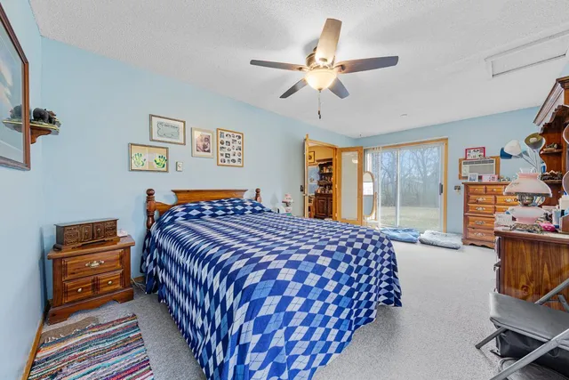 $400,000 | 33599 322nd Street, Le Sueur, MN 56058