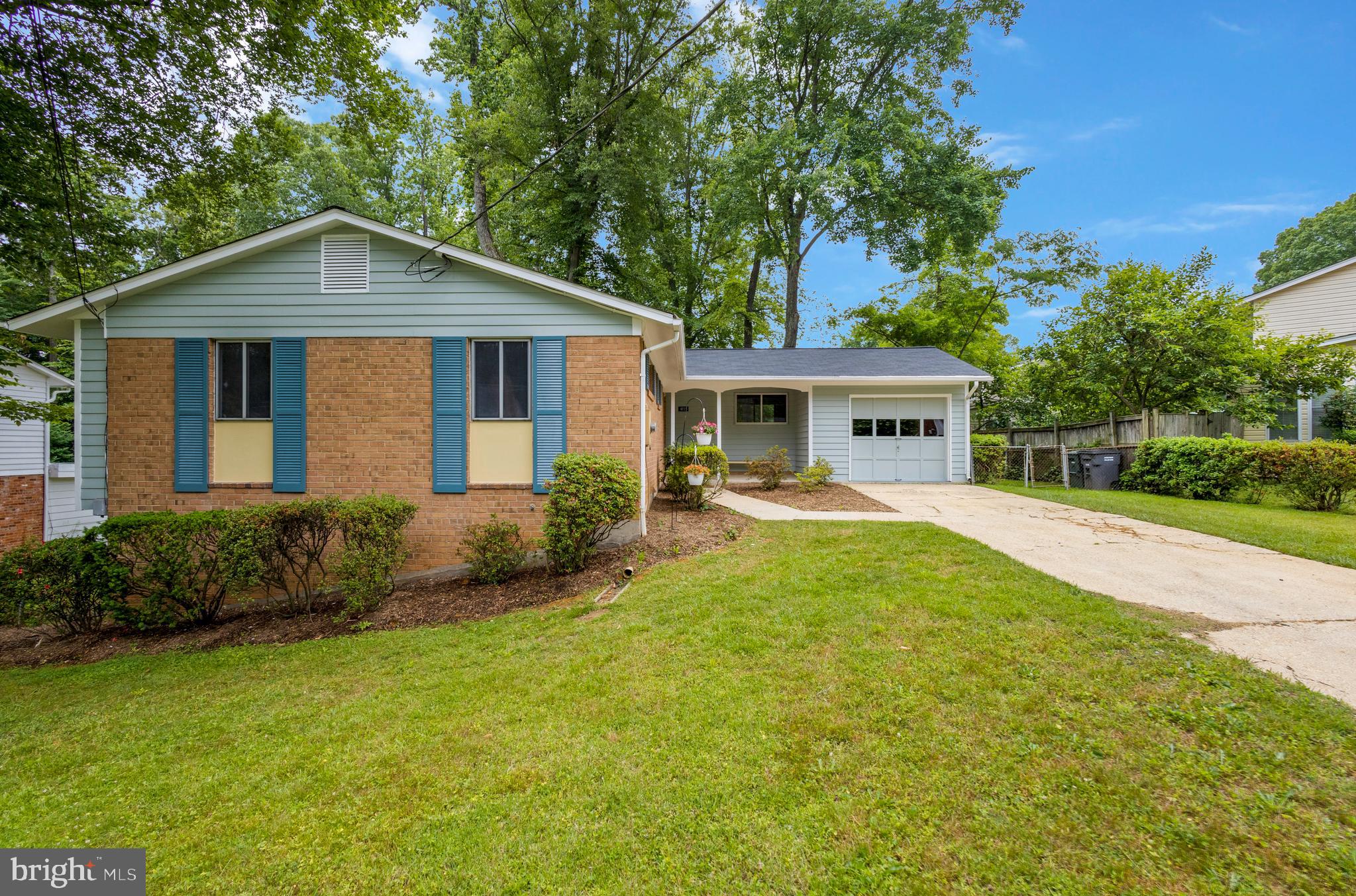8723 Victoria Road Springfield, VA 22151 - Photo 1 of 38