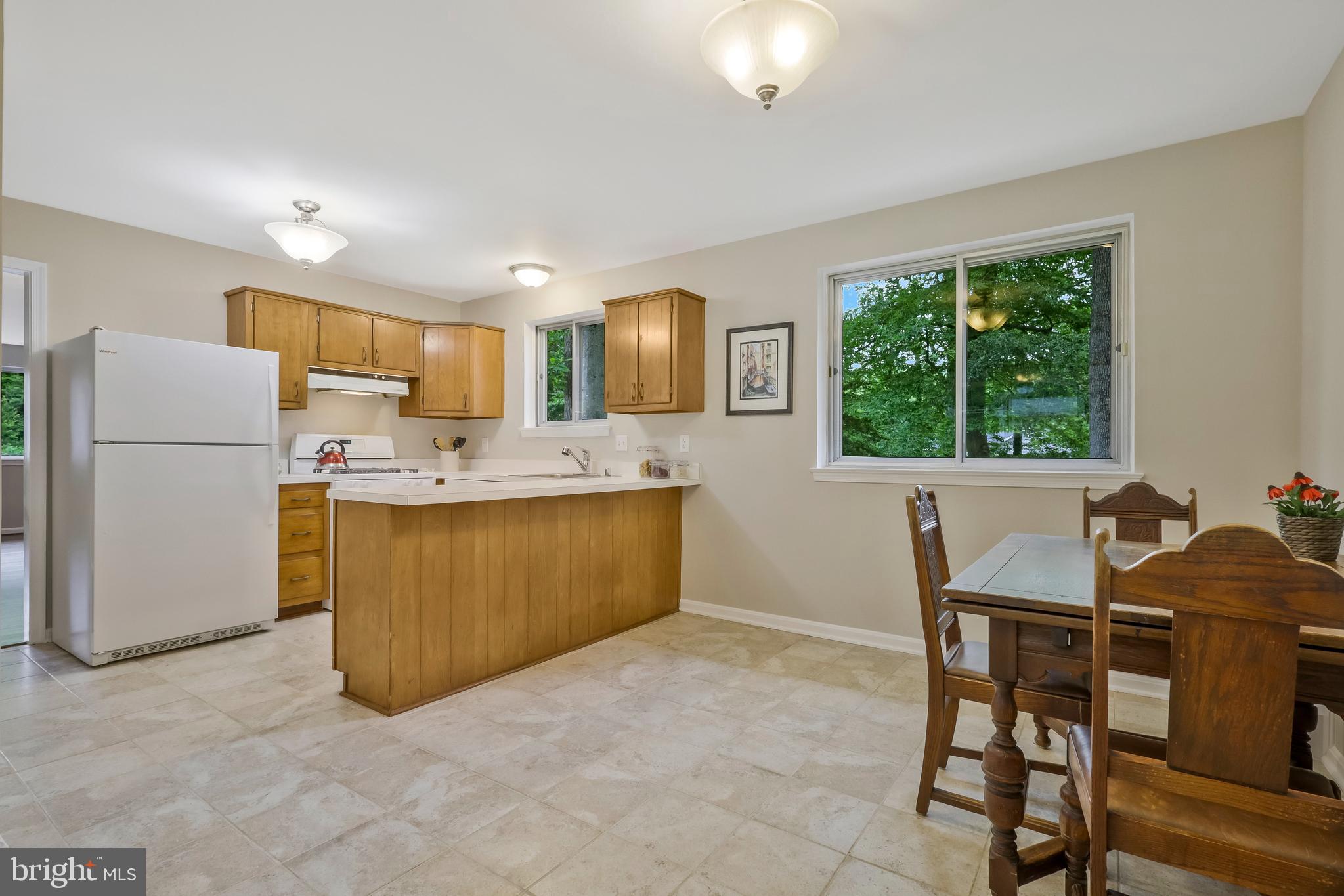 8723 Victoria Road Springfield, VA 22151 - Photo 14 of 38