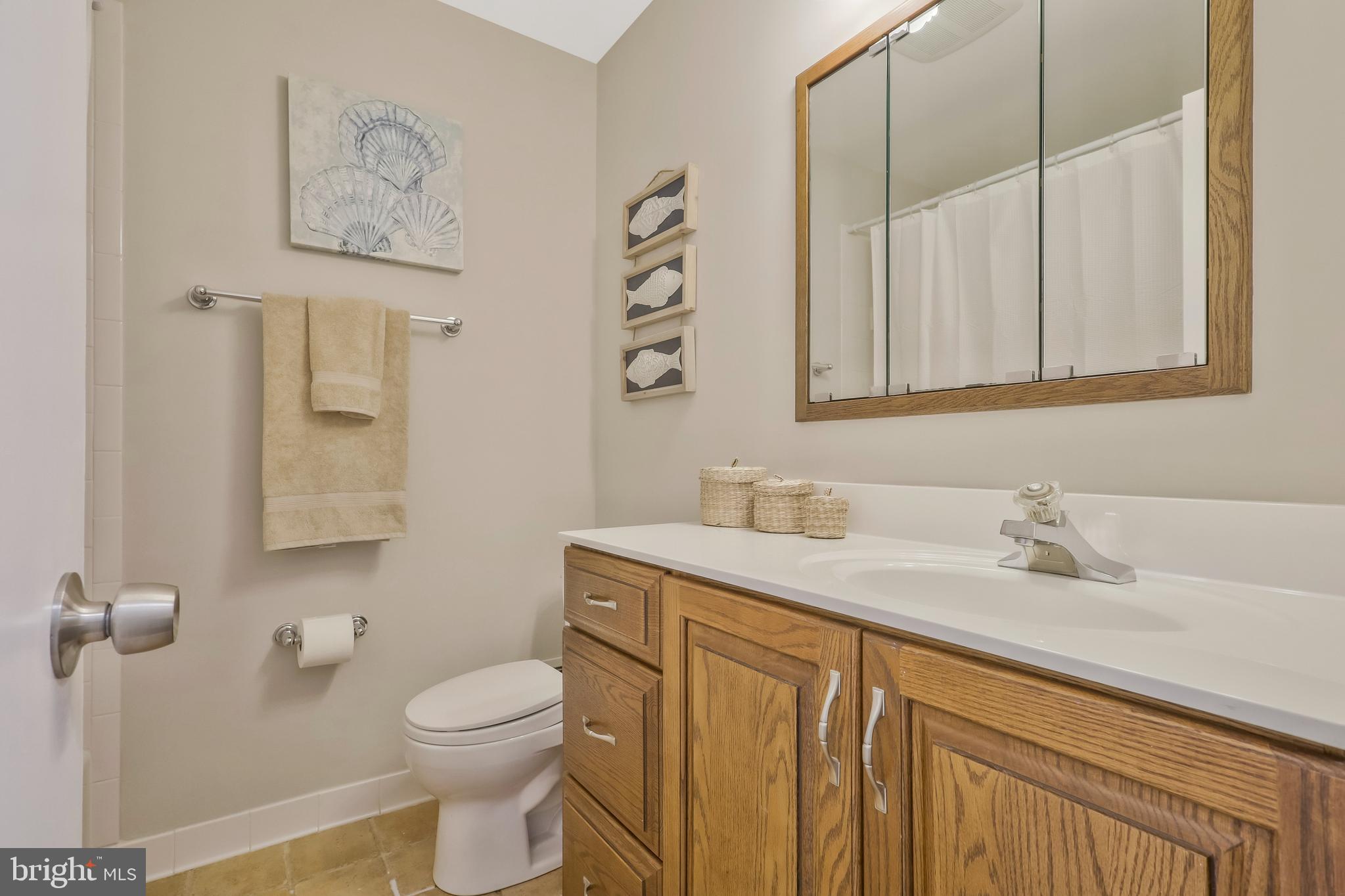 8723 Victoria Road Springfield, VA 22151 - Photo 15 of 38