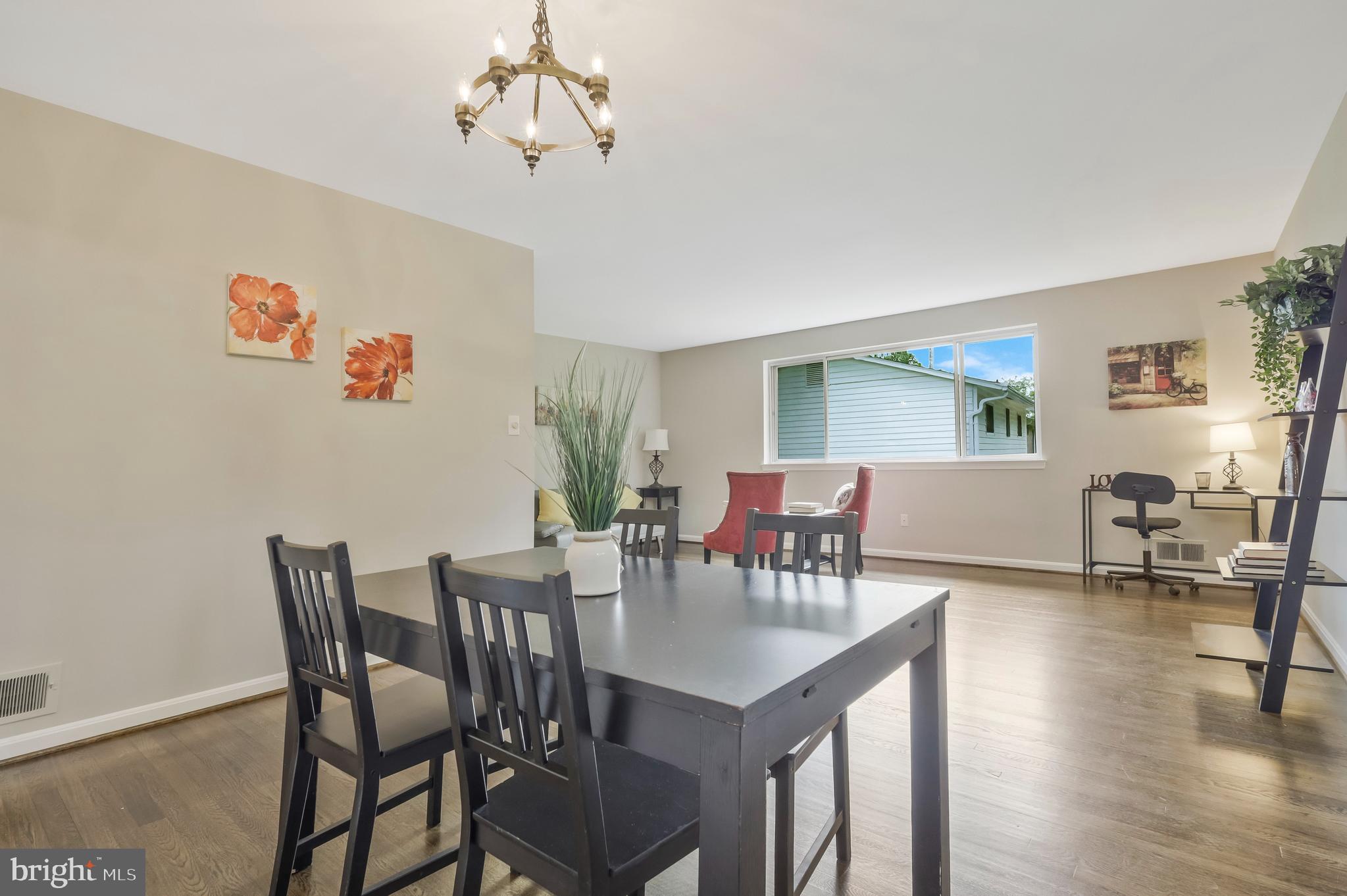 8723 Victoria Road Springfield, VA 22151 - Photo 8 of 38