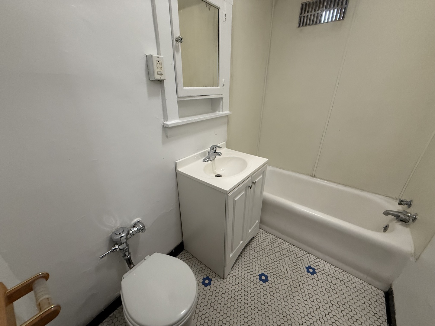 3258 Maple Avenue, Unit BG Berwyn, IL 60402 - Photo 8 of 8