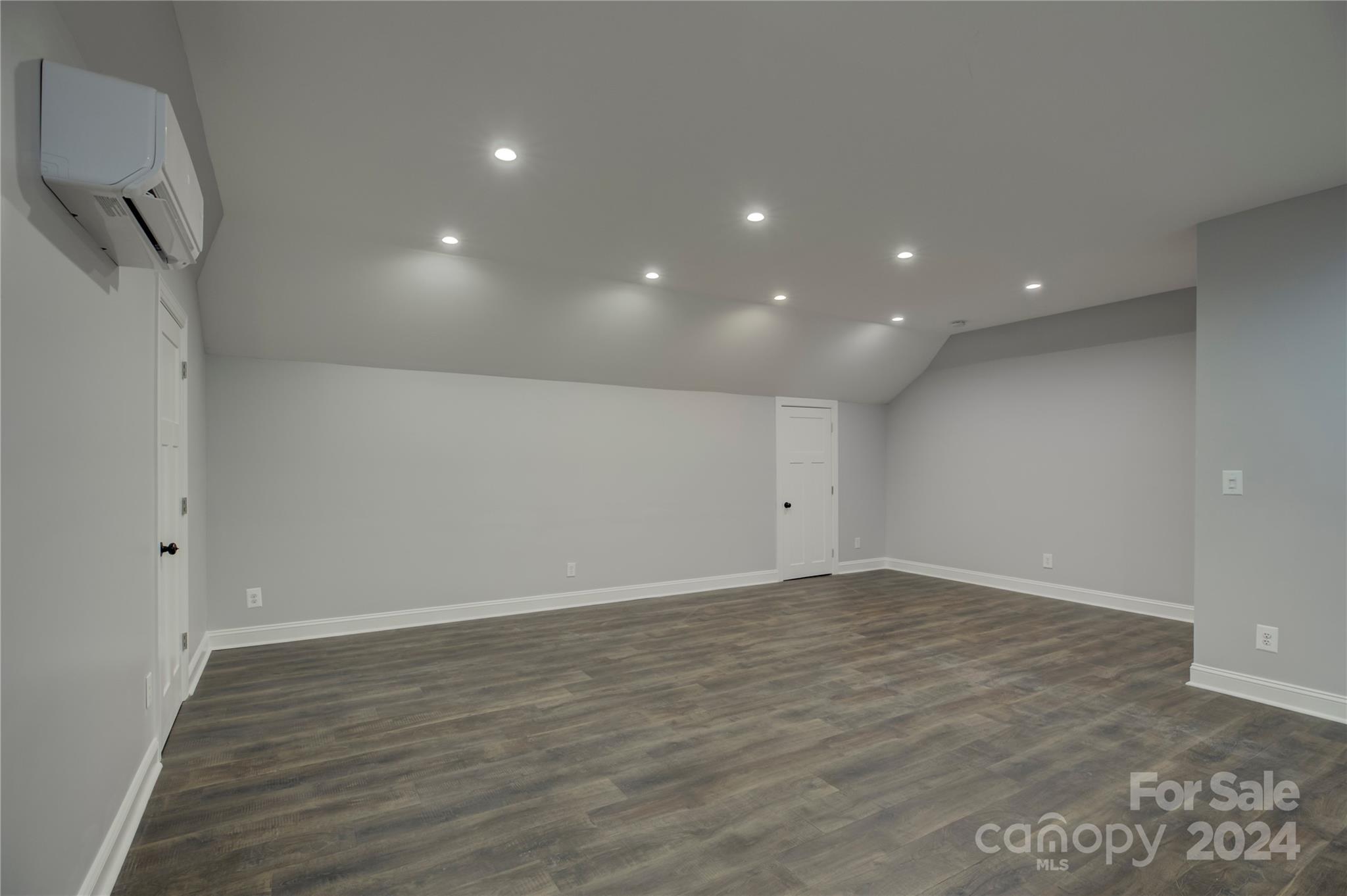 17016 Turtle Point Road Charlotte, NC 28278 - Photo 38 of 48 Gallery Image 38