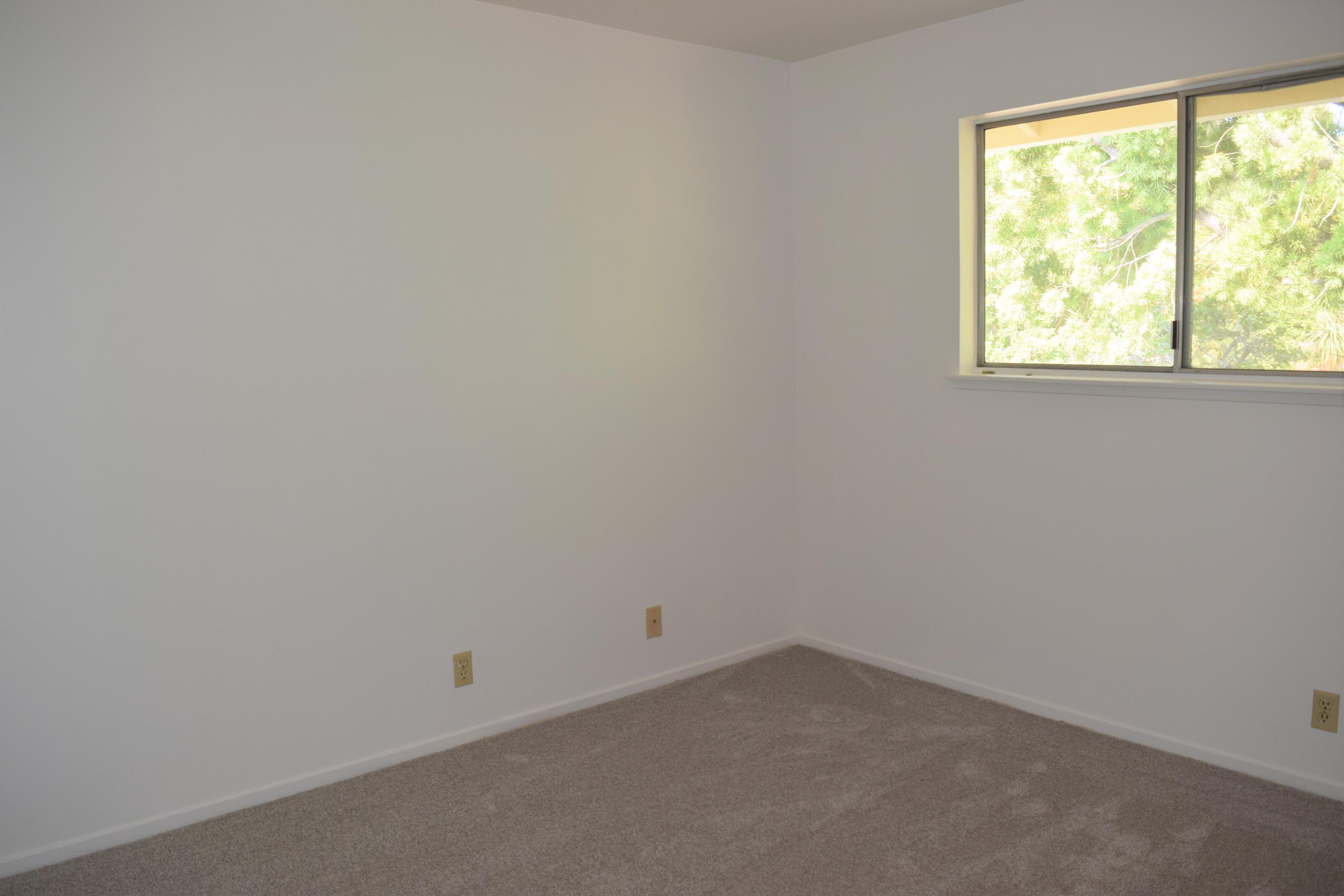 614 Arundel Road Goleta, CA 93117 - Photo 12 of 18 an empty room with a window