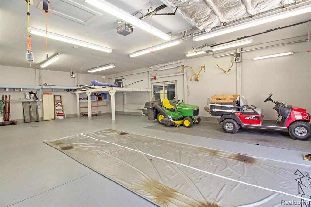 4939 Cedar Lake Road Howell, MI 48843 - Photo 33 of 38