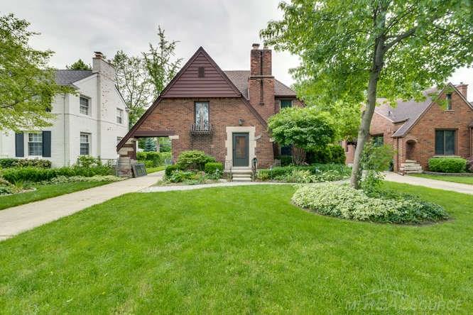 890 Lincoln Road Grosse Pointe, MI 48230 - Photo 30 of 31 31321886-29.JPG
