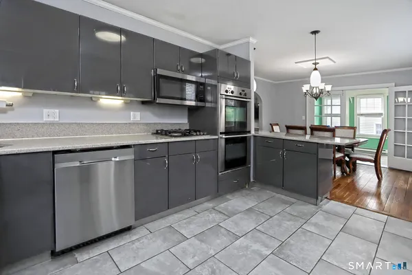 $489,000 | 29 Parkway Drive, Stratford, CT 06614