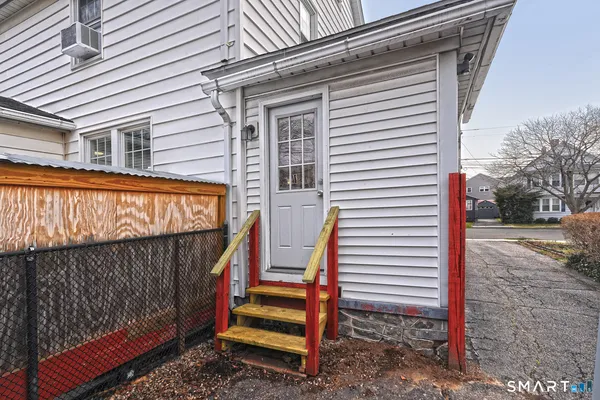 $489,000 | 29 Parkway Drive, Stratford, CT 06614