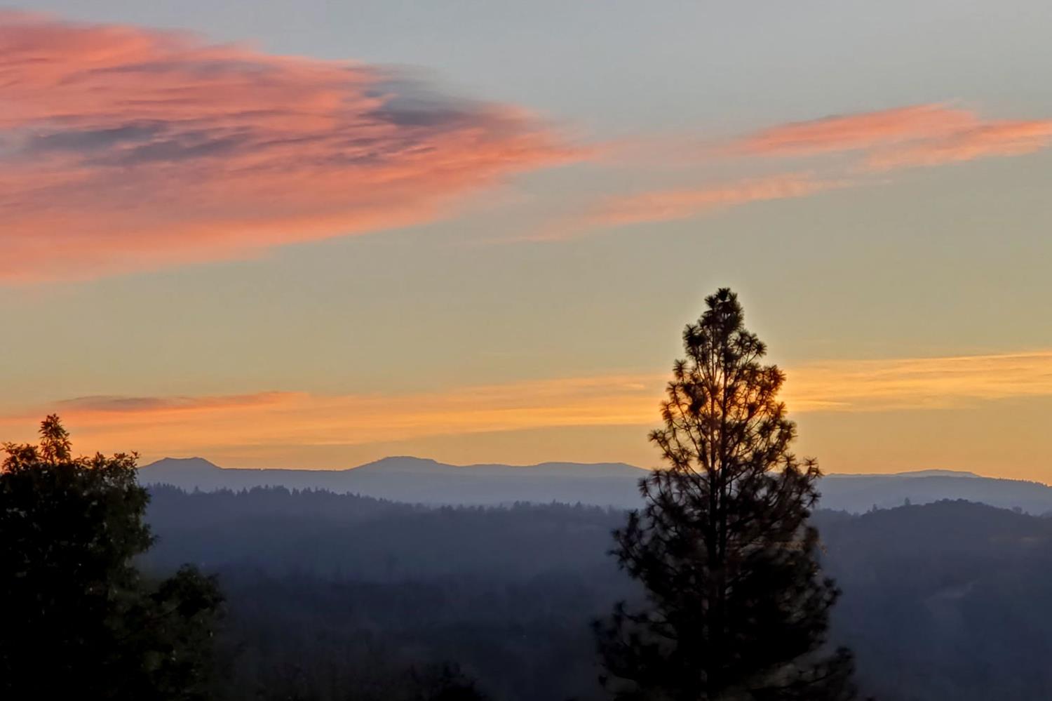 16105 John Way Grass Valley, CA 95949 - Photo 9 of 71 a view of a sky