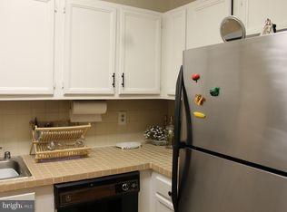 301 I Street Southwest, Unit 108 Washington, DC 20024 - Photo 4 of 18 Kitchen