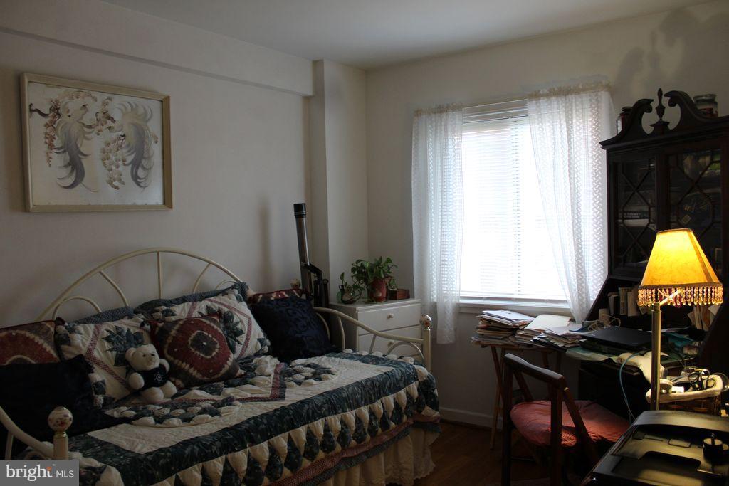 301 I Street Southwest, Unit 108 Washington, DC 20024 - Photo 8 of 18 Second bedroom