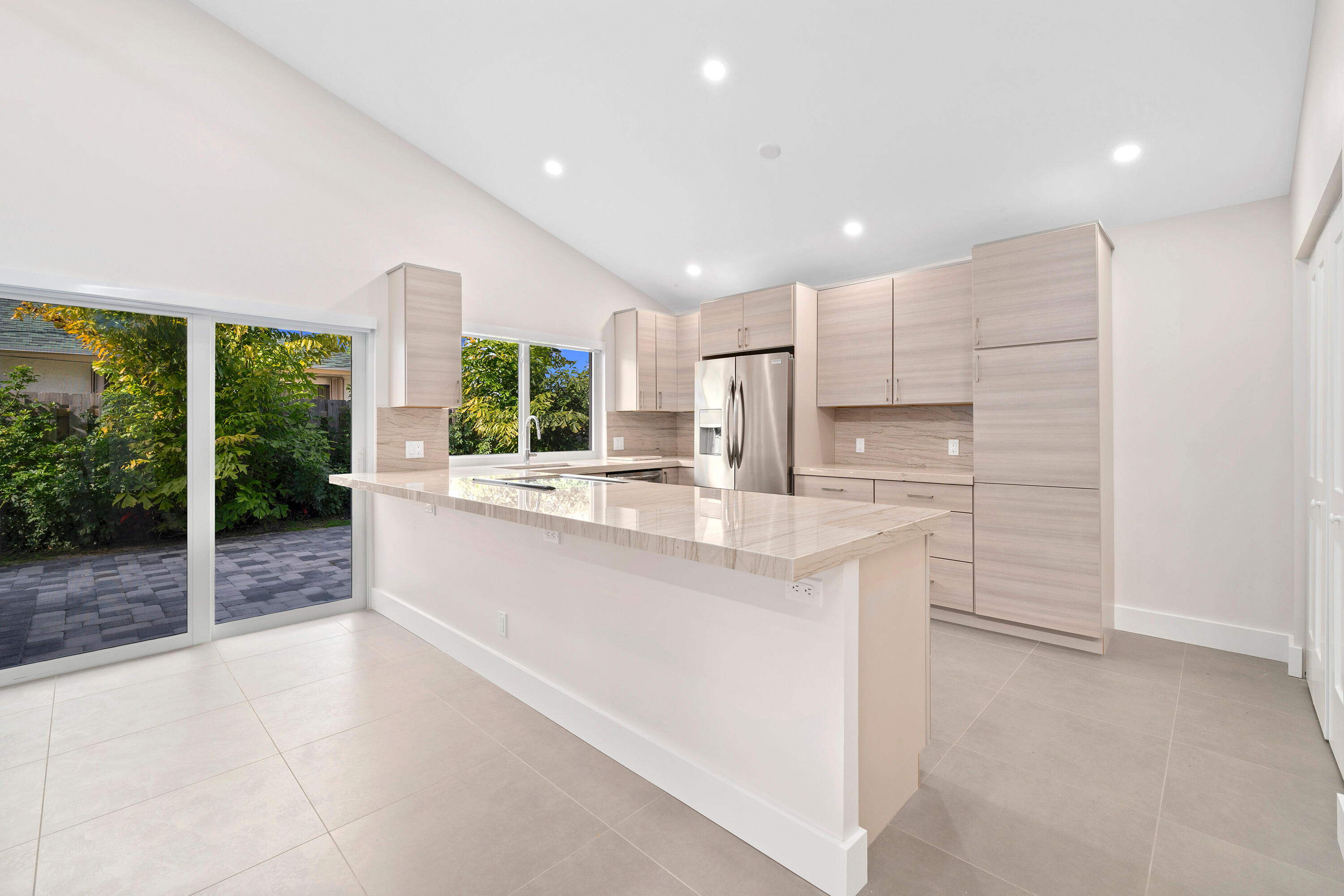 4197 Northeast 5th Avenue Boca Raton, FL 33431 - Photo 3 of 9 Mlsi-Res_3933