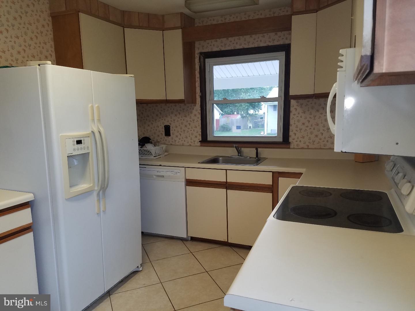 408 Longfield Road Newark, DE 19713 - Photo 4 of 12