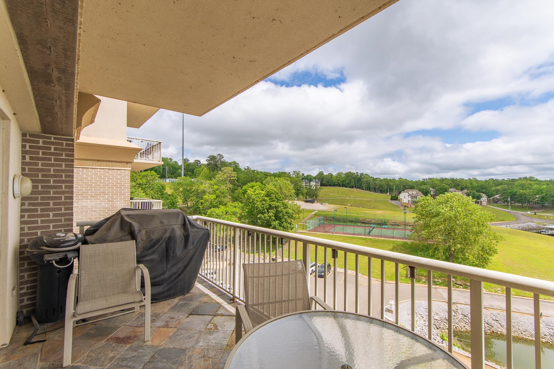 323 Cr 380 Road, Unit P507 Iuka, MS 38852 - Photo 33 of 36 a view of balcony with furniture