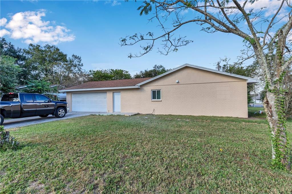 2309 South Kingsway Road Seffner, FL 33584 - Photo 1 of 1