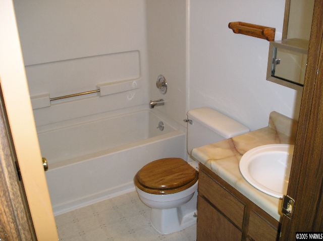 1422 East 9th Street, Unit 4 Reno, NV 89512 - Photo 6 of 8 Photo 6