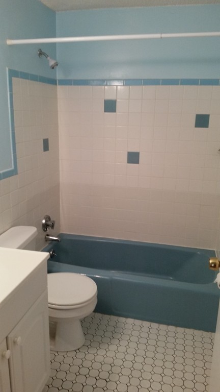 25 Clark's Road, Unit 210 Amesbury, MA 01913 - Photo 13 of 16 Gallery Image 13