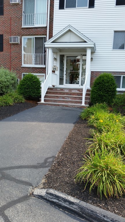 25 Clark's Road, Unit 210 Amesbury, MA 01913 - Photo 16 of 16 Gallery Image 16