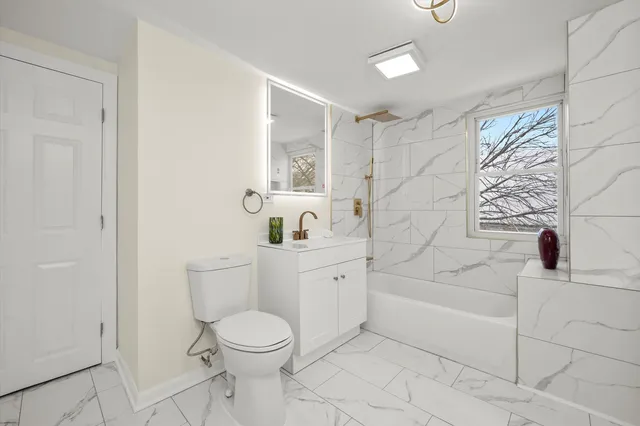 $280,000 | 1514 West 73rd Street, Chicago, IL 60636