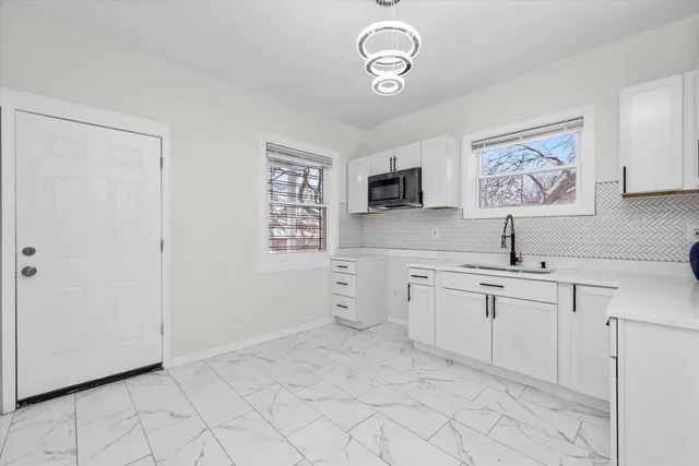 $280,000 | 1514 West 73rd Street, Chicago, IL 60636