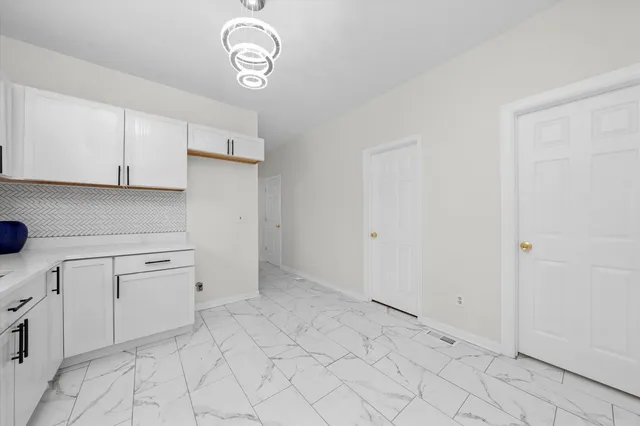 $280,000 | 1514 West 73rd Street, Chicago, IL 60636