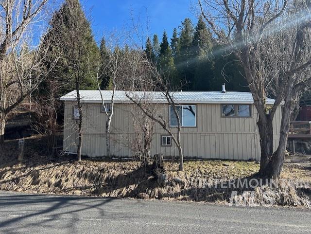 820 Sweeney Road Elk City, ID 83525 - Photo 27 of 45 View of front of house