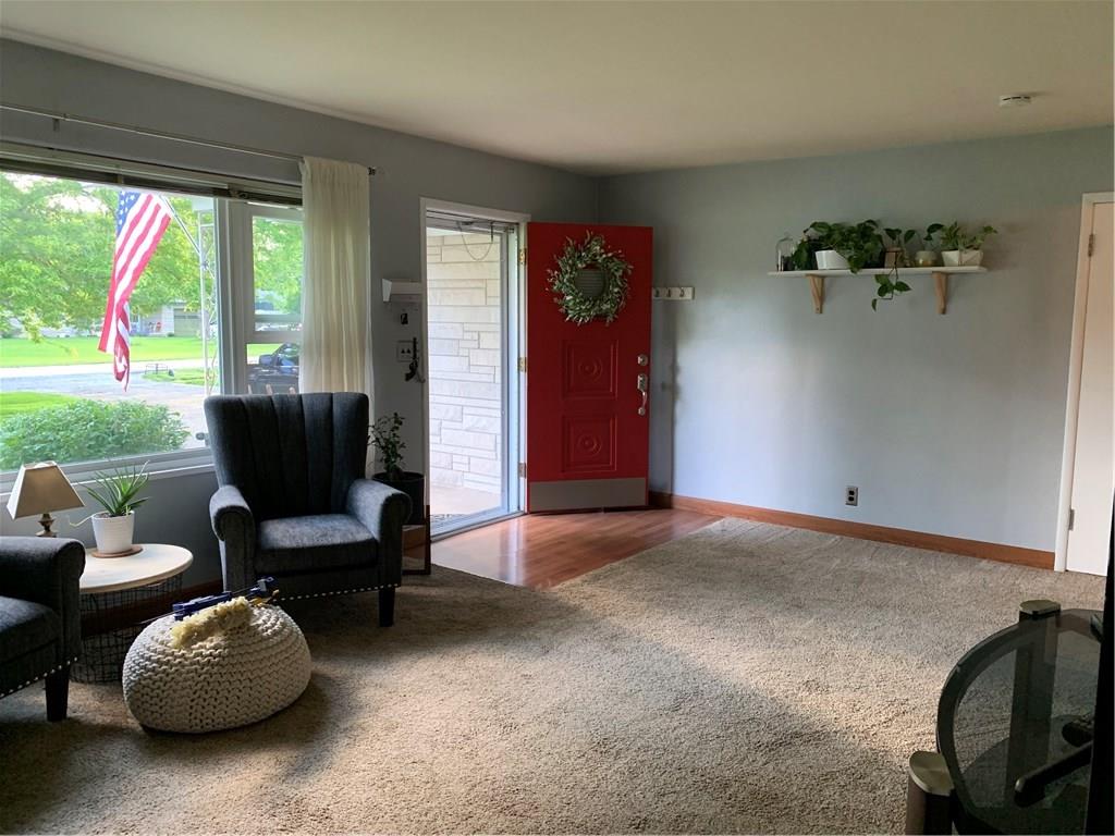 349 North Franklin Road Indianapolis, IN 46219 - Photo 2 of 36 Gallery Image 2