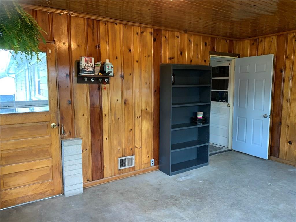 349 North Franklin Road Indianapolis, IN 46219 - Photo 23 of 36 Gallery Image 23