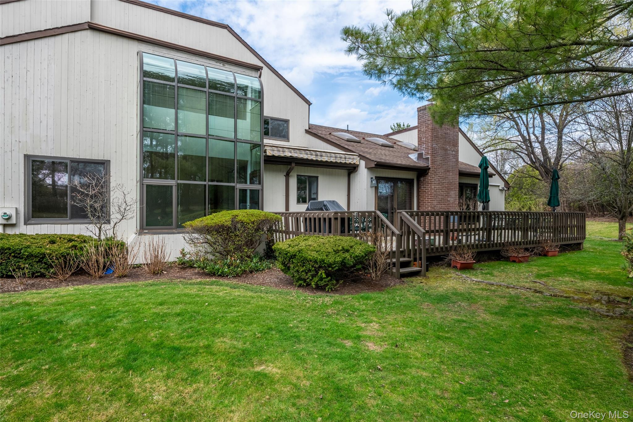 7 Brookridge Road New Rochelle, NY 10804 - Photo 3 of 28 Side