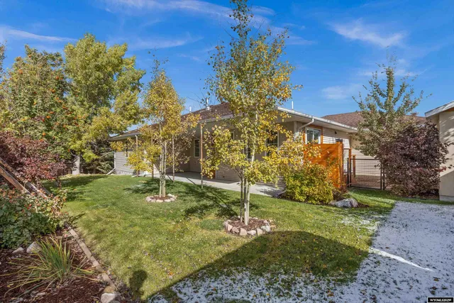 $625,000 | 5102 Vista Way, Casper, WY 82601