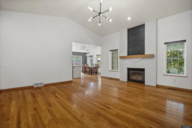 $625,000 | 5102 Vista Way, Casper, WY 82601