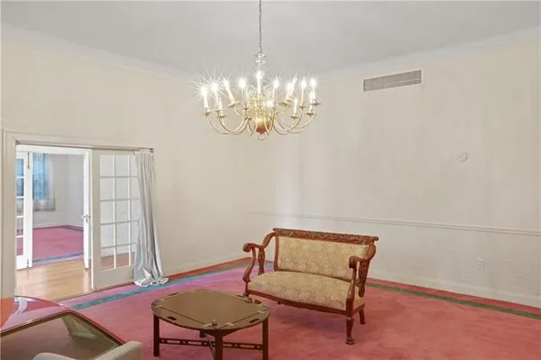 $595,000 | 728 Lafayette Street, Gretna, LA 70053