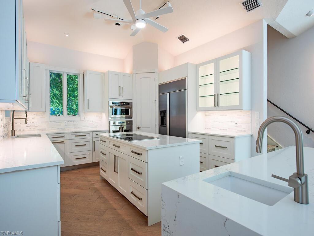 180 7th Avenue South Naples, FL 34102 - Photo 7 of 20