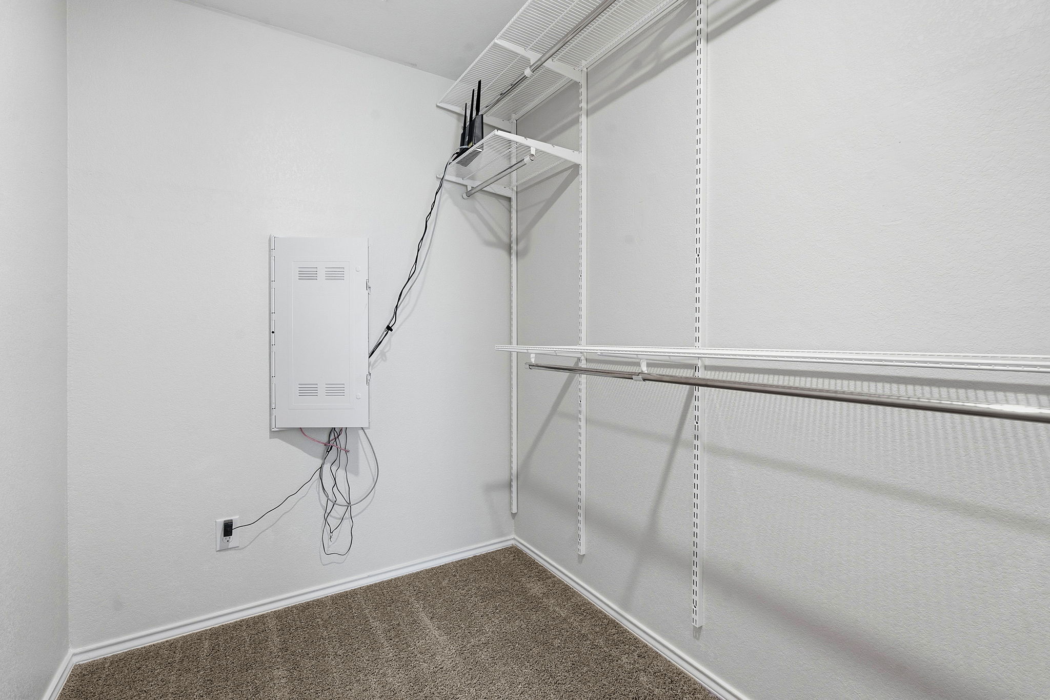 13928 Inaugural Street Manor, TX 78653 - Photo 28 of 34 Nice walk in closet located in the bathroom.