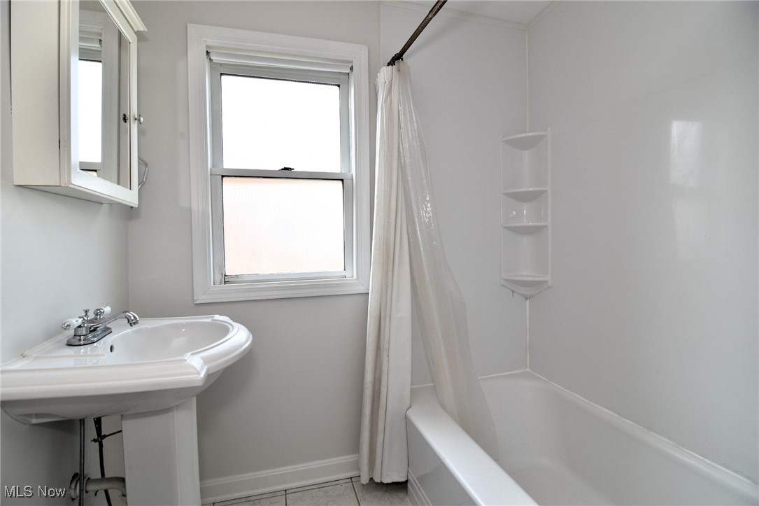 2516 Laurelhurst Road Cleveland, OH 44118 - Photo 31 of 39 Gallery Image 31