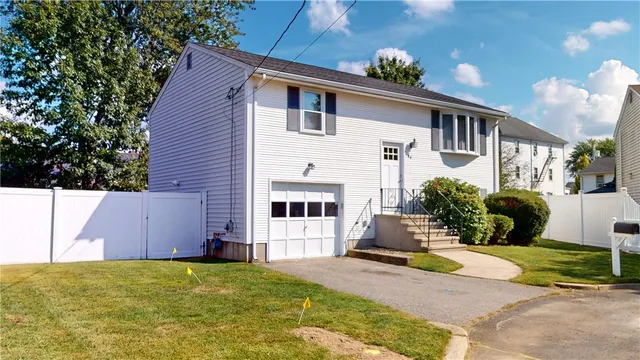 $401,500 | 44 Paulhus Court, Pawtucket, RI 02861