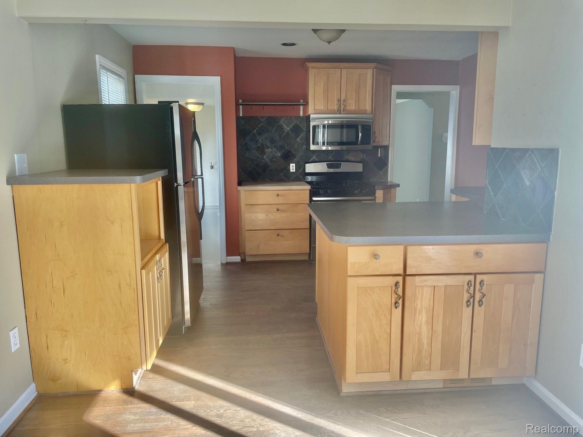 3531 Durham Road Royal Oak, MI 48073 - Photo 18 of 20 IMG_8075.jpg